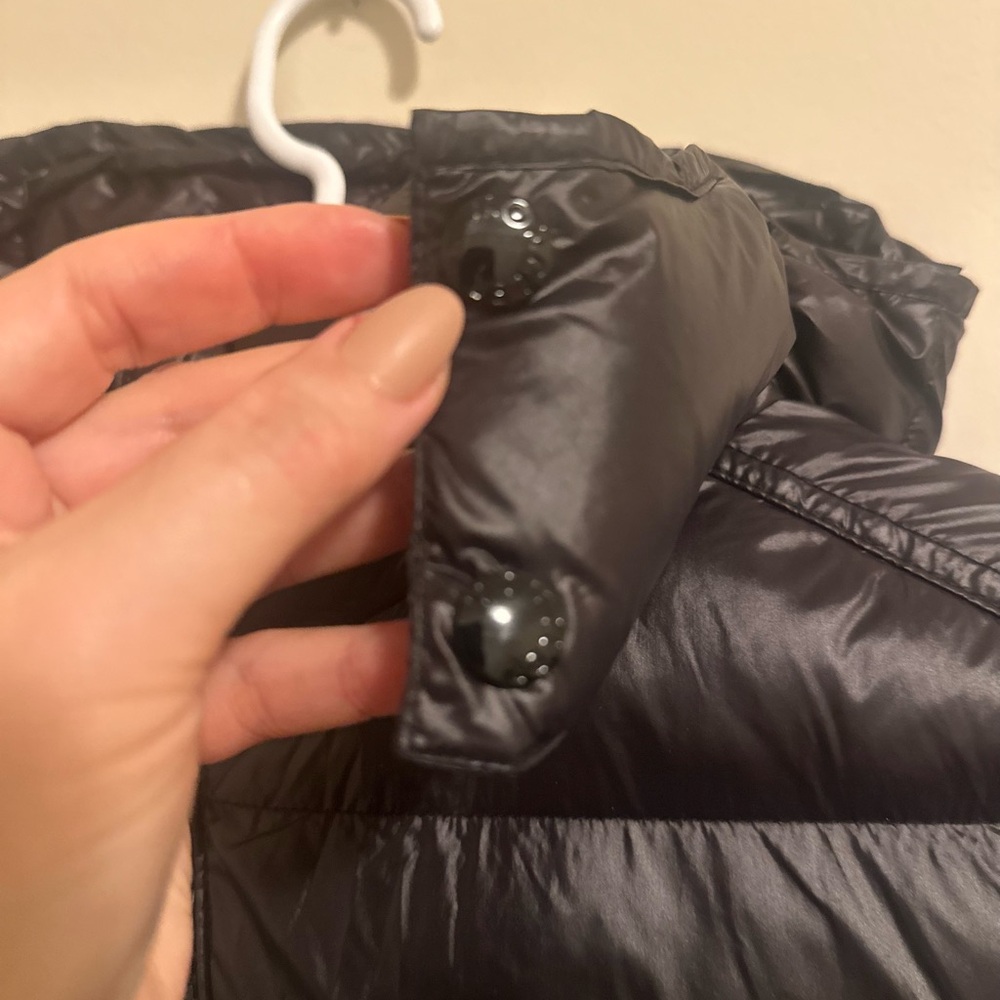 Authentic Moncler Maya Hooded Short Down Jacket - Picture 8 of 13
